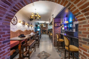 Patriot Bar Hottub-sleeps30